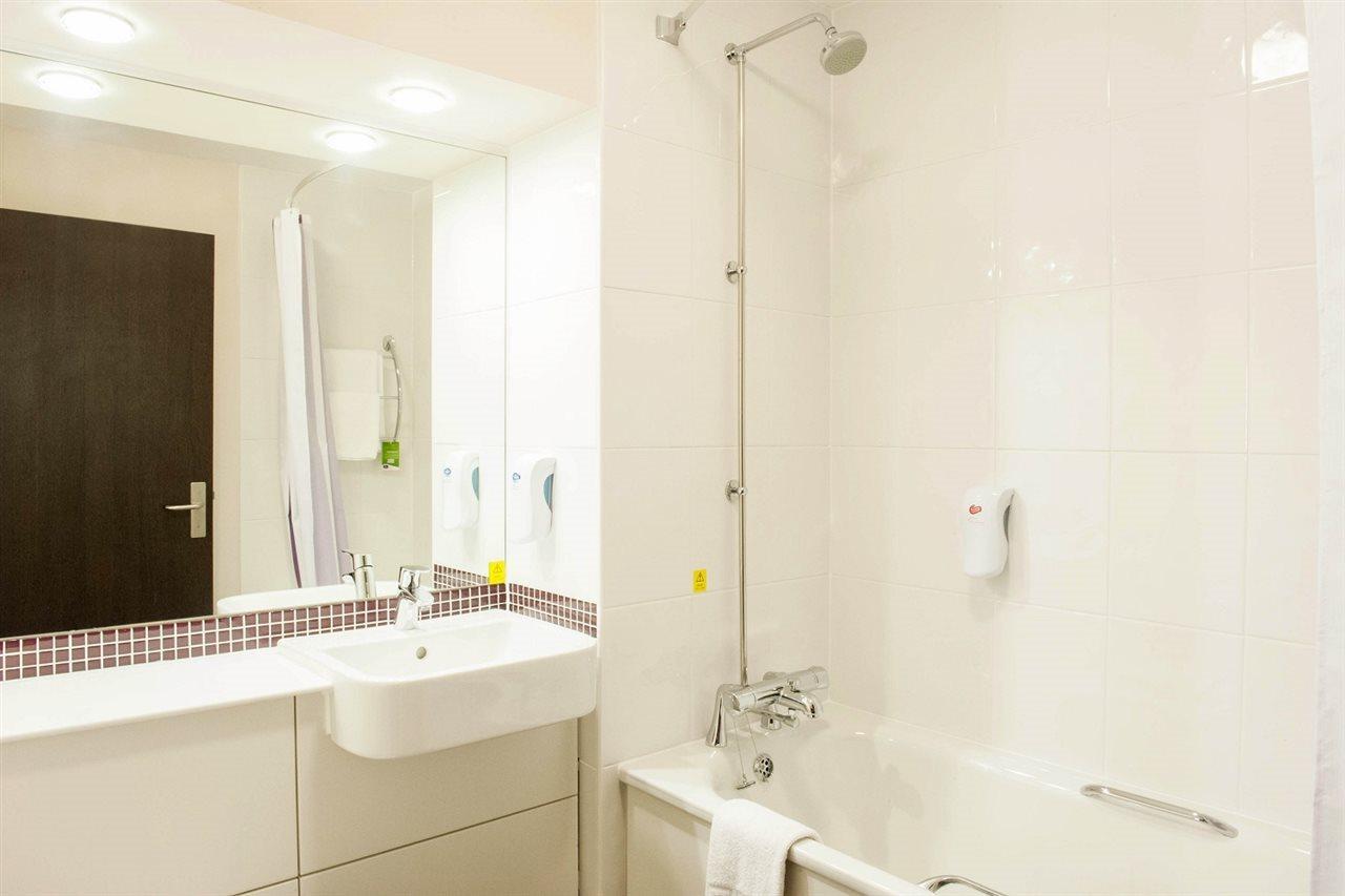 Premier Inn Bath City Centre Екстер'єр фото
