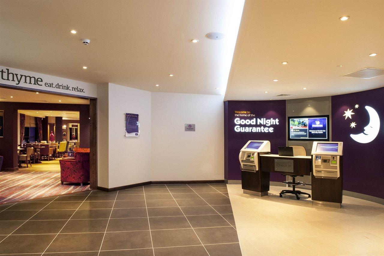 Premier Inn Bath City Centre Екстер'єр фото