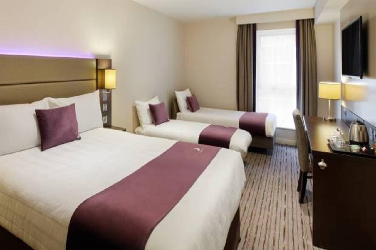 Premier Inn Bath City Centre Екстер'єр фото