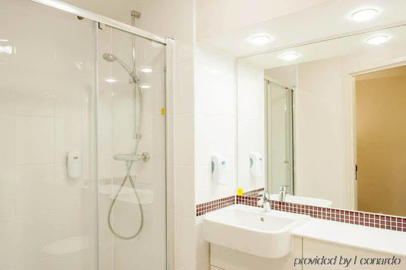 Premier Inn Bath City Centre Екстер'єр фото